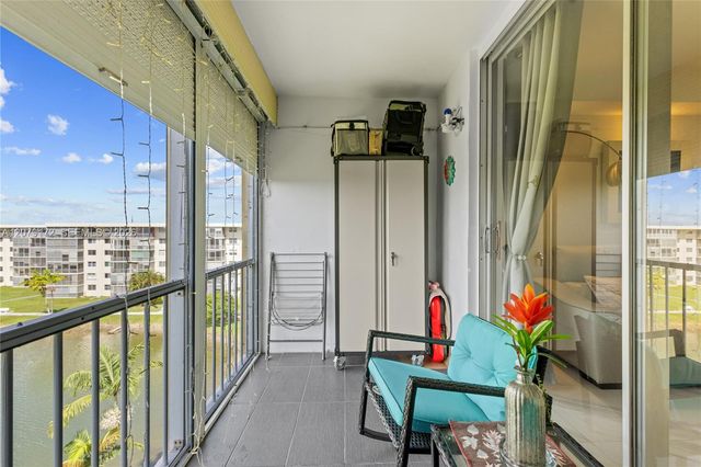 2855 Leonard Drive H605, Aventura, FL 33160