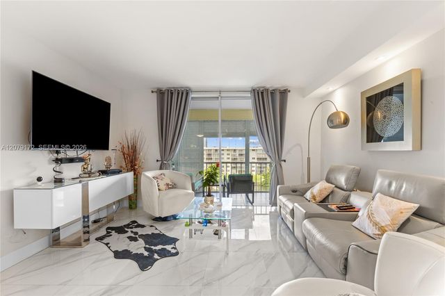 2855 Leonard Drive H605, Aventura, FL 33160