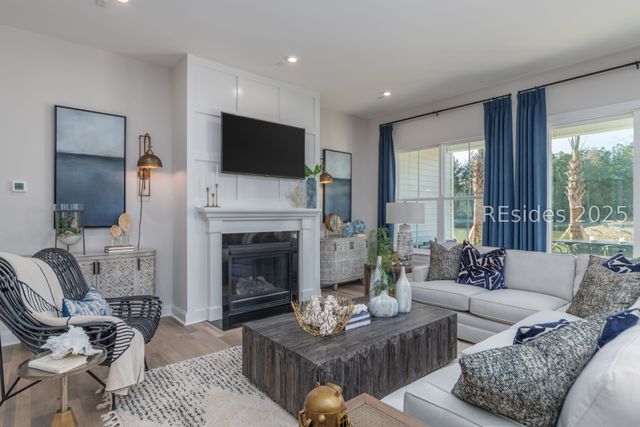 154 Carolina Oaks Ave, Bluffton, SC 29909