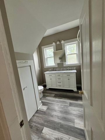 107 W 2nd Avenue, Columbus, OH 43201