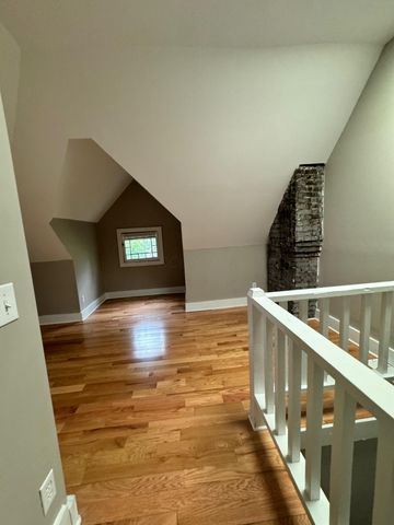 107 W 2nd Avenue, Columbus, OH 43201