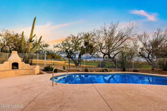 5322 N Spring View Drive, Tucson, AZ 85749