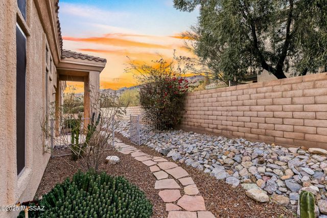 5322 N Spring View Drive, Tucson, AZ 85749