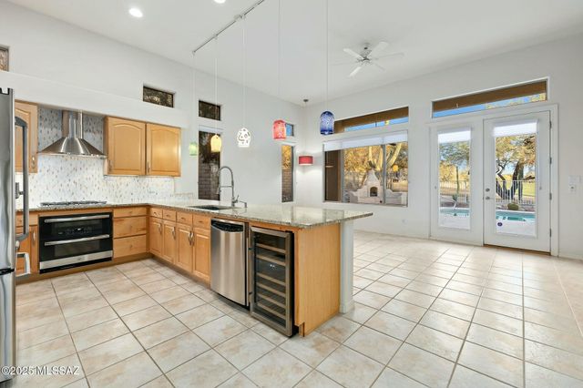 5322 N Spring View Drive, Tucson, AZ 85749