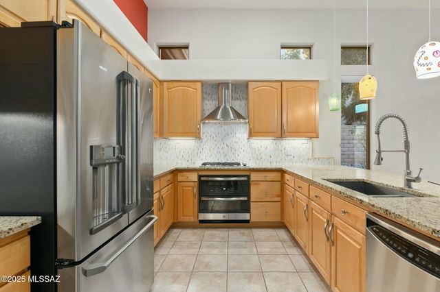 5322 N Spring View Drive, Tucson, AZ 85749