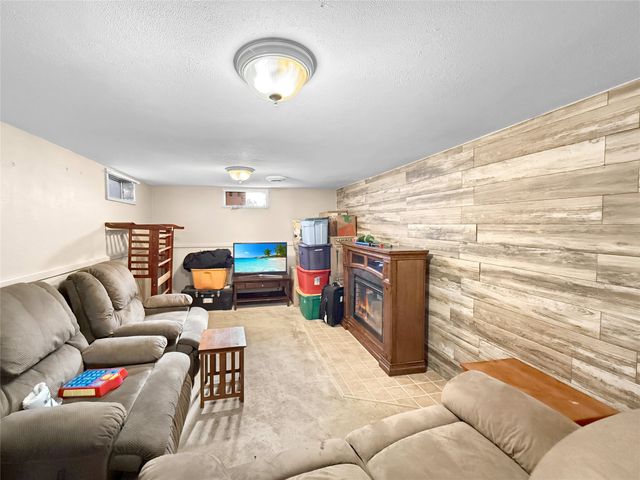 311 S Harrison Avenue, Baxter, IA 50028