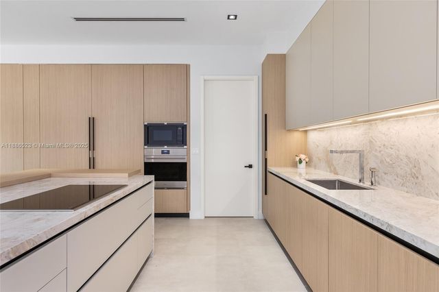 17301 SW 52nd Ct, Southwest Ranches, FL 33331