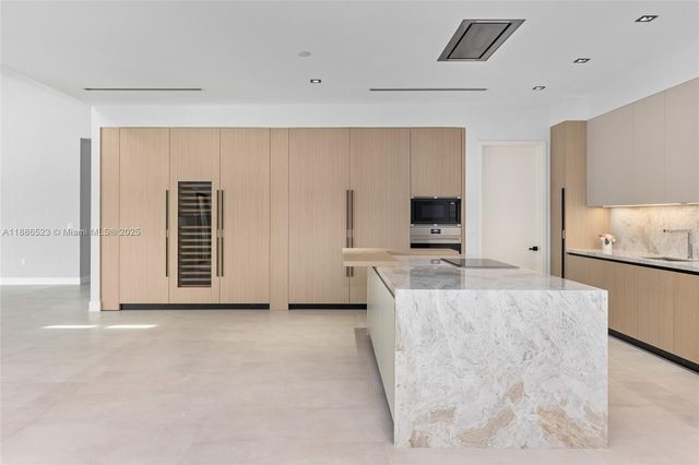 17301 SW 52nd Ct, Southwest Ranches, FL 33331