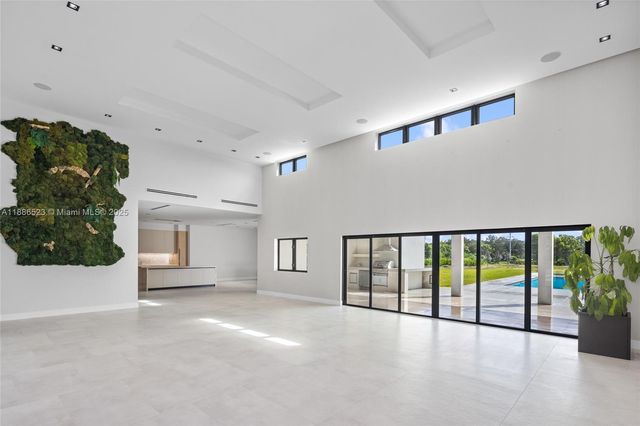 17301 SW 52nd Ct, Southwest Ranches, FL 33331