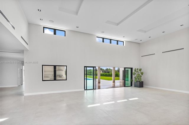 17301 SW 52nd Ct, Southwest Ranches, FL 33331