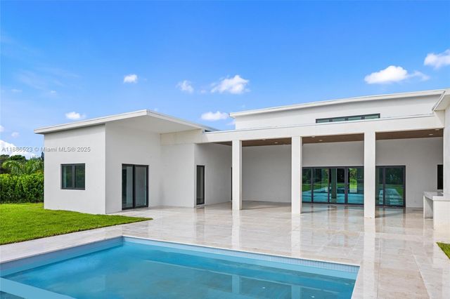 17301 SW 52nd Ct, Southwest Ranches, FL 33331