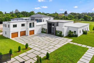 17301 SW 52nd Ct, Southwest Ranches, FL 33331