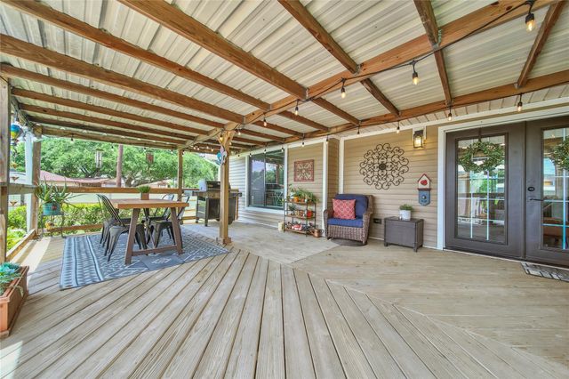 1800 Alvy Drive, La Porte, TX 77571