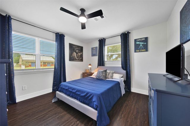 1800 Alvy Drive, La Porte, TX 77571