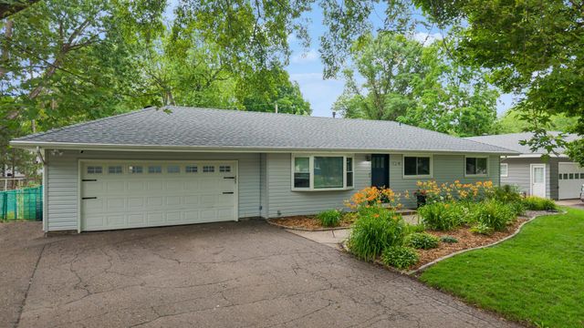 124 Harrington Drive, Long Lake, MN 55356