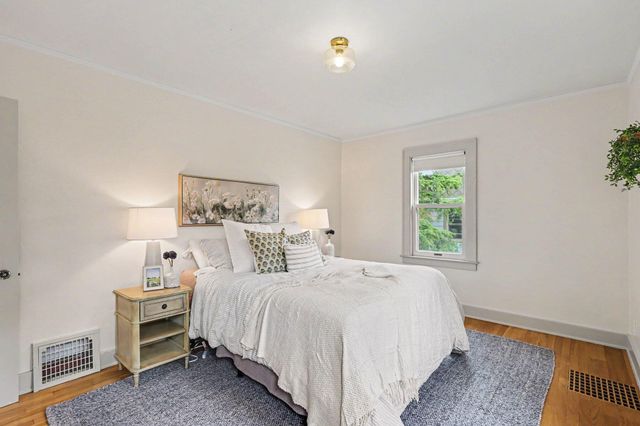 825 Oaklawn Street NE, Grand Rapids, MI 49505