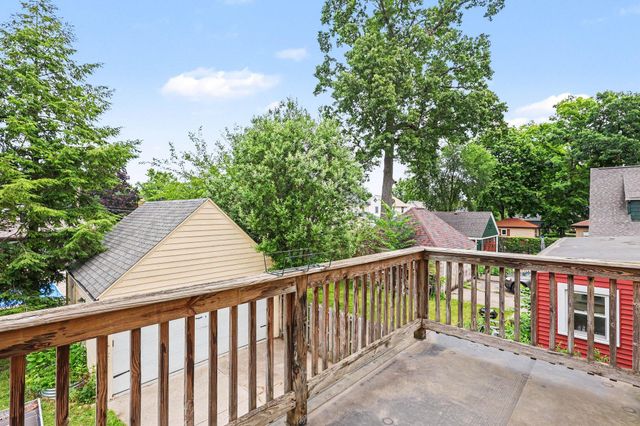 825 Oaklawn Street NE, Grand Rapids, MI 49505