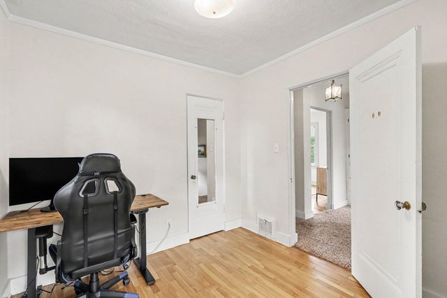 825 Oaklawn Street NE, Grand Rapids, MI 49505