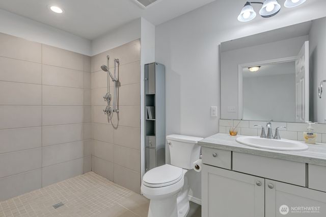 7215 36th Street W, University Place, WA 98466