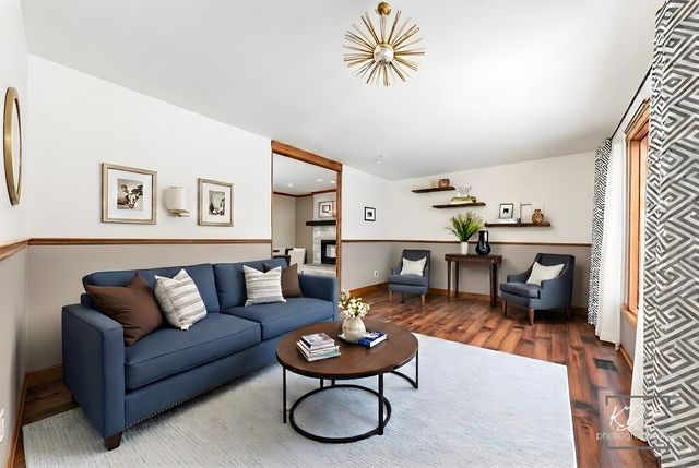 515 Cimarron Drive W, Aurora, IL 60504