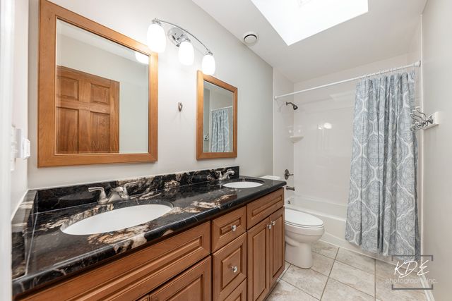 515 Cimarron Drive W, Aurora, IL 60504