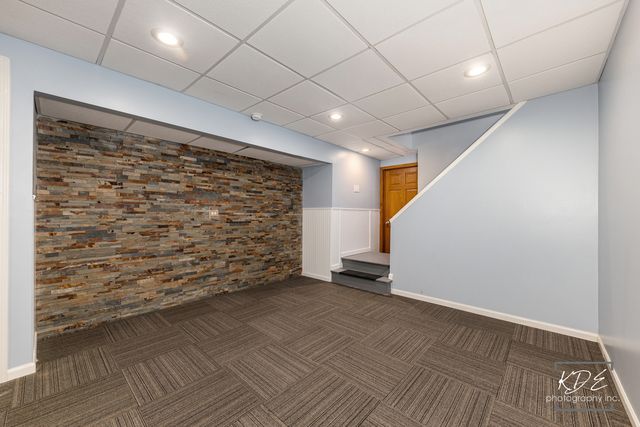 515 Cimarron Drive W, Aurora, IL 60504