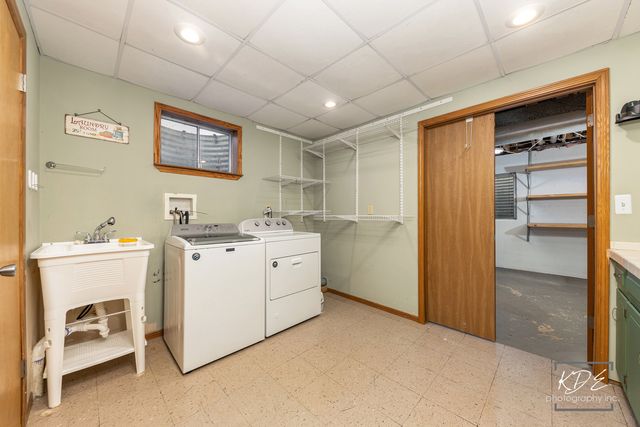 515 Cimarron Drive W, Aurora, IL 60504