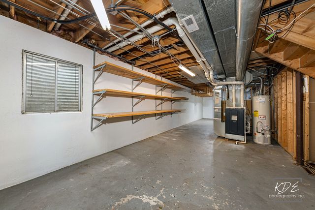 515 Cimarron Drive W, Aurora, IL 60504