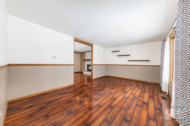 515 Cimarron Drive W, Aurora, IL 60504