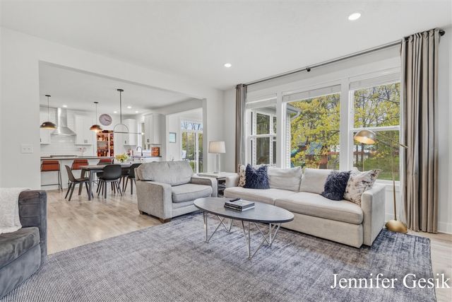 6644 Summer Meadows Drive, Rockford, MI 49341