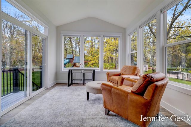 6644 Summer Meadows Drive, Rockford, MI 49341