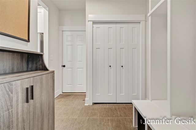 6644 Summer Meadows Drive, Rockford, MI 49341