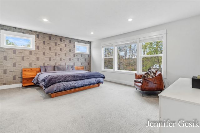 6644 Summer Meadows Drive, Rockford, MI 49341
