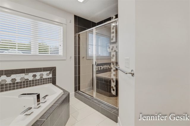 6644 Summer Meadows Drive, Rockford, MI 49341