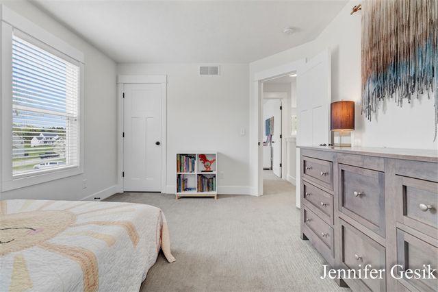 6644 Summer Meadows Drive, Rockford, MI 49341