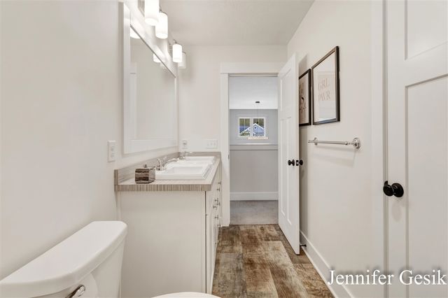 6644 Summer Meadows Drive, Rockford, MI 49341