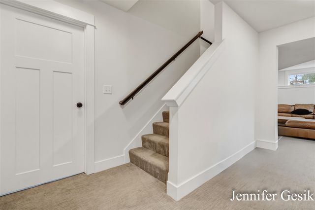 6644 Summer Meadows Drive, Rockford, MI 49341