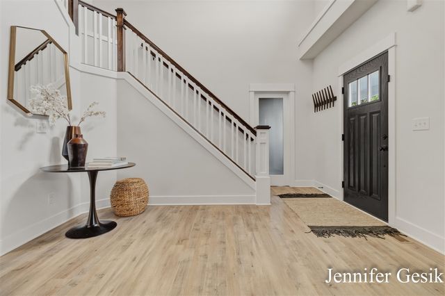 6644 Summer Meadows Drive, Rockford, MI 49341