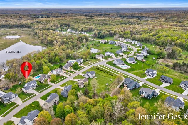 6644 Summer Meadows Drive, Rockford, MI 49341