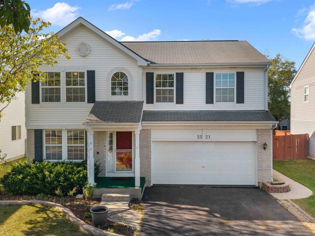 2521 WATERFORD Lane, Lake In The Hills, IL 60156