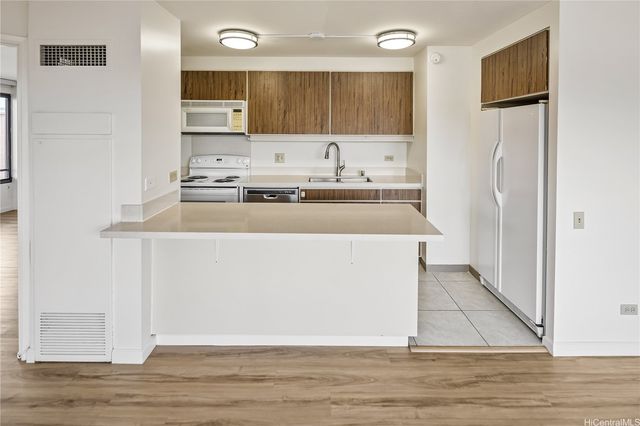 1778 Ala Moana Boulevard 3606, Honolulu, HI 96815