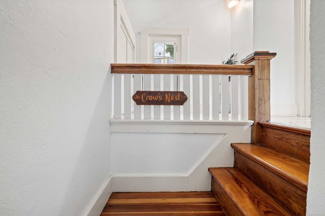 16 North Main Street, Essex, CT 06426