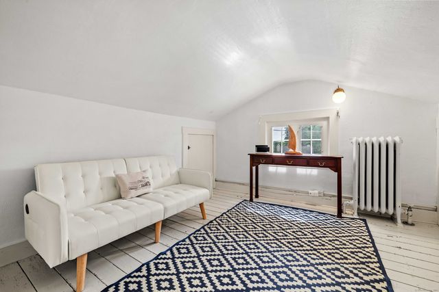 16 North Main Street, Essex, CT 06426