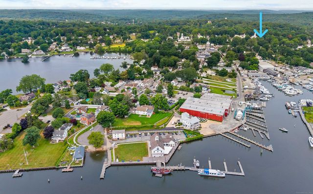 16 North Main Street, Essex, CT 06426