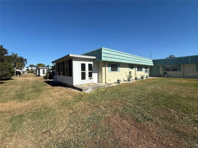 101 CAMBRIDGE TRAIL 212, Sun City Center, FL 33573