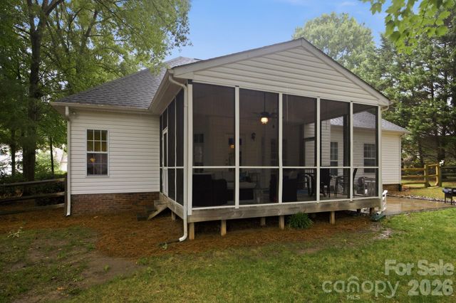 21126 Townwood Drive, Cornelius, NC 28031