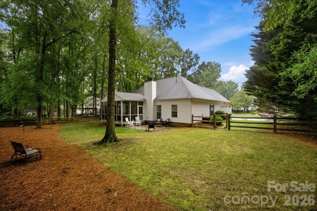 21126 Townwood Drive, Cornelius, NC 28031