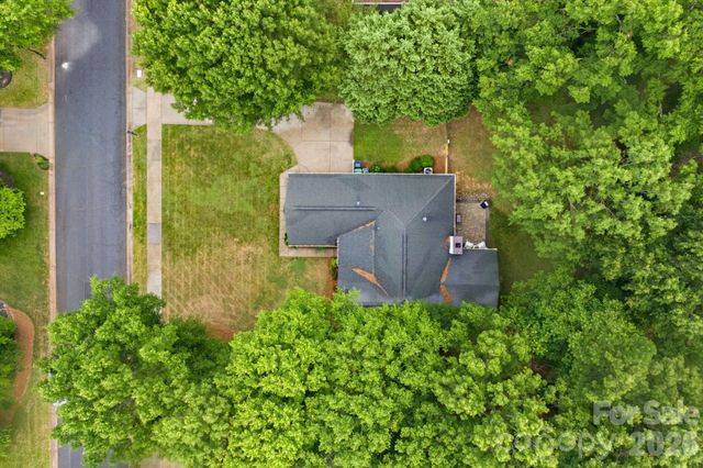 21126 Townwood Drive, Cornelius, NC 28031