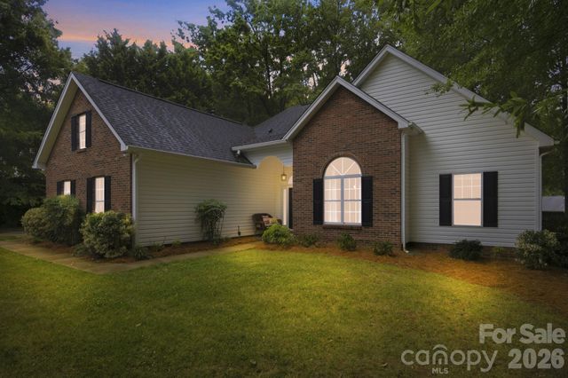 21126 Townwood Drive, Cornelius, NC 28031