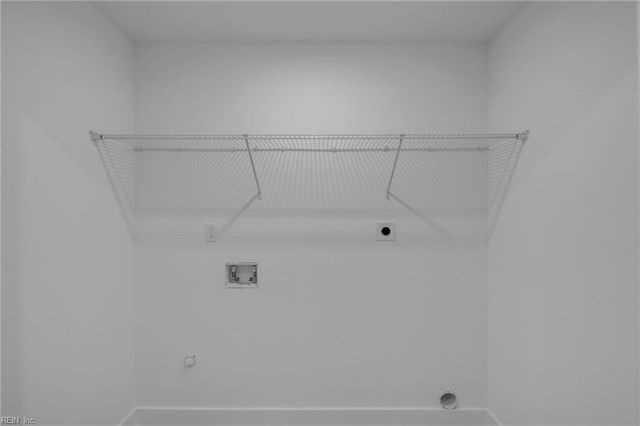 28 Maplewood ST, Hampton, VA 23669